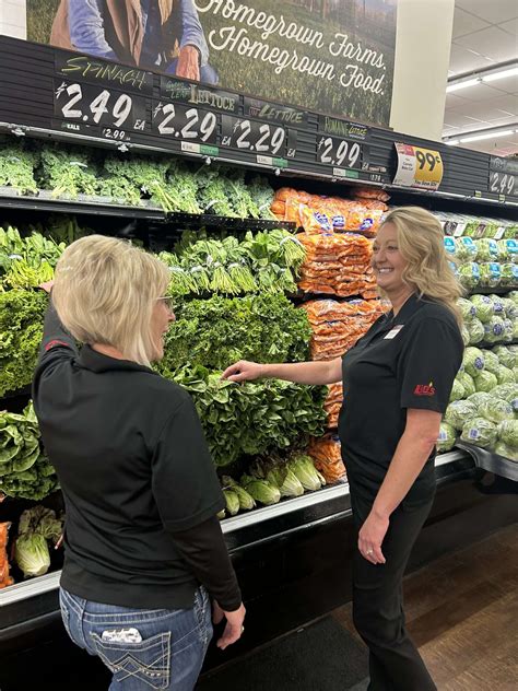 Local Lin’s Grocery Director Celebrated Nationally - Associated Food Stores