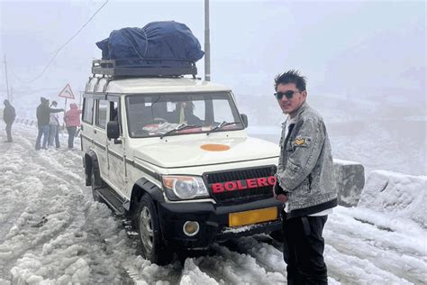 nathu la and tsangu see snowfall tourists start enjoying