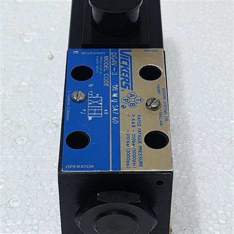 VICKERS 02-311124 DG4V-3 0B M U SA7 60 Directional Valve 220VDC ...
