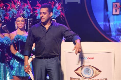 Salman Khan at Bigg Boss 9 Double Trouble Launch - Photos,Images ...