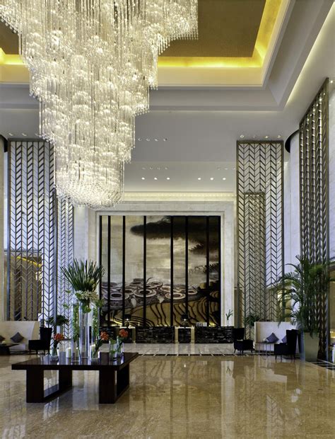 Pictures of Westin Fuzhou Minjiang Hotel | Hotel chandelier, Luxury ...