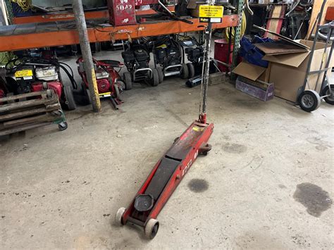 Jet JSJ-5M 5 Ton Floor Jack | Agriculture | BigIron