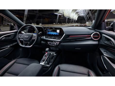 2025 Chevrolet Trax: 21 Interior Photos | U.S. News