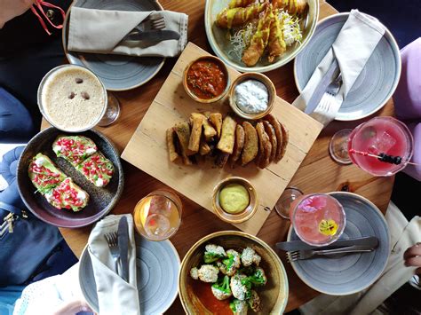 A Must-Visit Place In GK-2 If You Like Experimenting With Your Food | LBB