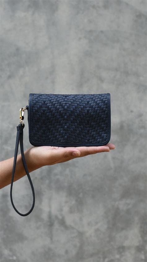 We Make Beautiful Bags – Chiaroscuro