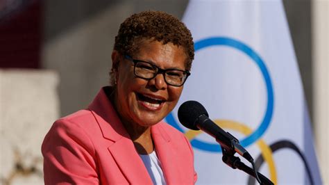Did Karen Bass 'prevent' LAPD from assisting 'overwhelmed' FBI? Alleged ...