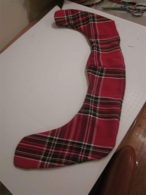The Crafty Novice: DIY Sew: Table Cloth Christmas Stockings