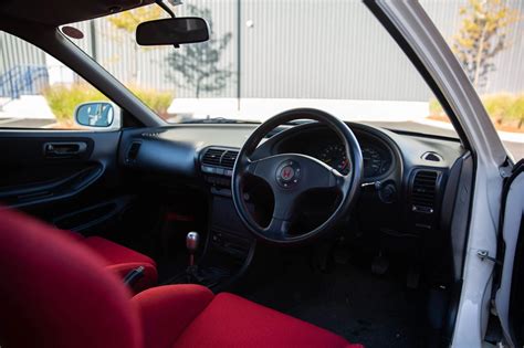 This JDM 1996 Honda Integra Type R Shows Less Than 25,000 Kilometers - autoevolution