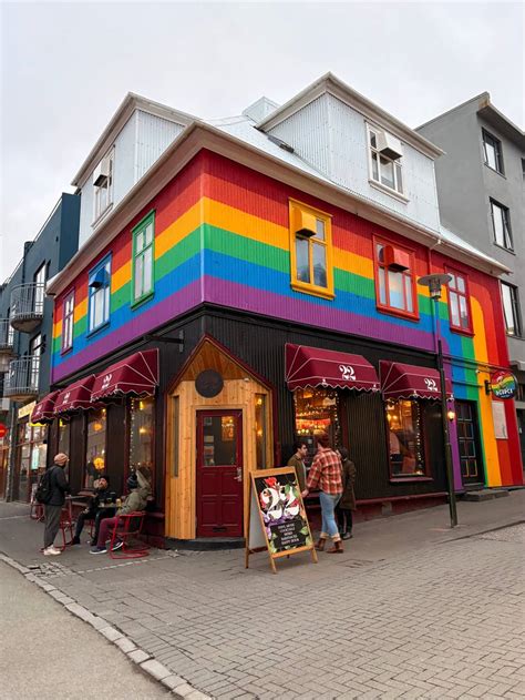 https://gti.images.tshiftcdn.com/8046193/x/0/kiki-queer-bar-2?ixlib=php-3.3.0&w=883