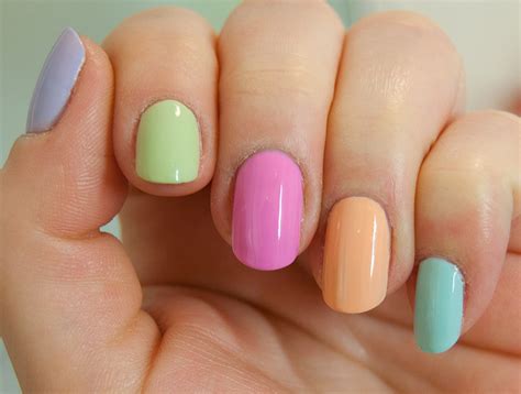 Pastel rainbow nails - mobilitydoggy