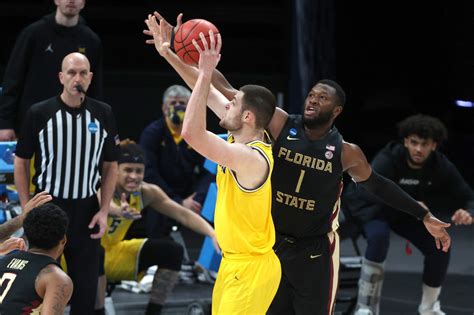 Michigan Basketball: Latest buzz on Hunter Dickinson and NBA draft