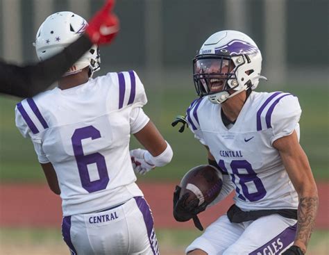 Omaha Central football defeats Lincoln High, 45-0