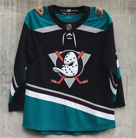 Mighty Ducks Logo
