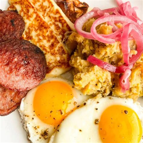 Mangú Con Los Tres Golpes (Dominican Breakfast) - There's Food at Home