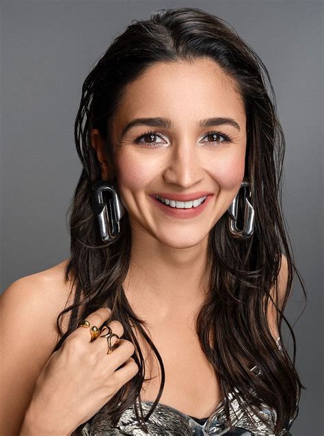 Alia Bhatt - Sakli XL Earrings - MISHO - Celebrity