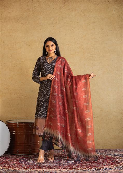 Kanak Ikkat Dupatta – Ekana Label
