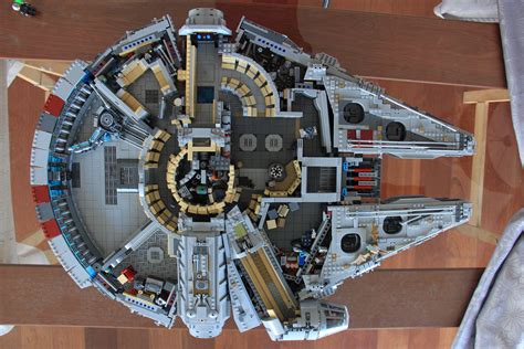 Millennium Falcon Interior