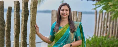 GlitzIndia Fashions – Kerala Online Boutique Indian Online Ladies Store