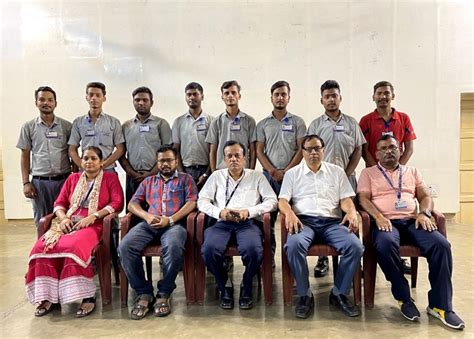 Jamshedpur nttf - एनटीटीएफ में प्लेसमेंट ड्राइव, 8 छात्रों को गुड़गांव ...