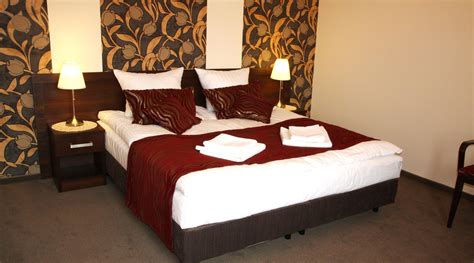 HOTEL KOSMONAUTY WROCLAW-AIRPORT - Hotel Reviews, Photos, Rate ...