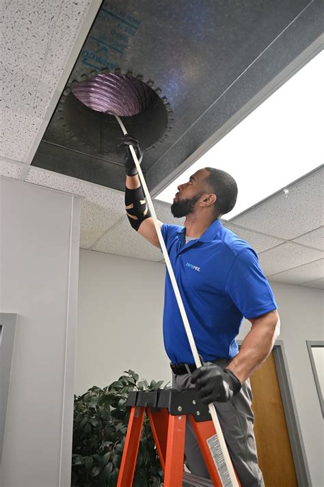 Best Time to Clean Air Ducts: Spring, Fall, or When Needed? | Zerorez ...