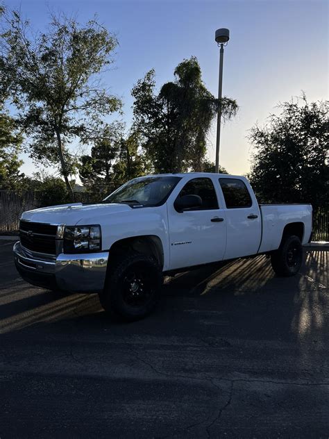 2009 Chevy 2500 HD 4x4 for Sale in Bakersfield, CA - OfferUp