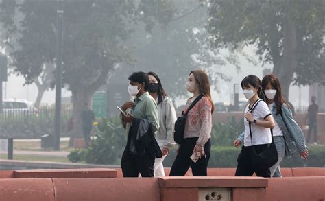 Toxic smog causes travel mayhem and health threats in Delhi region ...