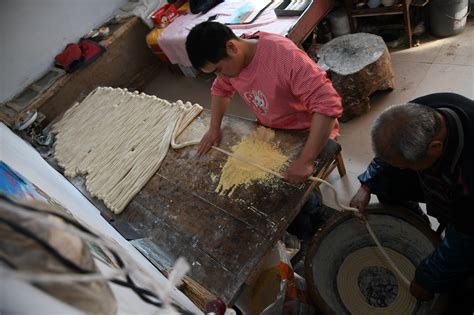 河南郑州特产河南烩面正宗袋装速食干烩面老烩面方城手工烩面面饼-Taobao