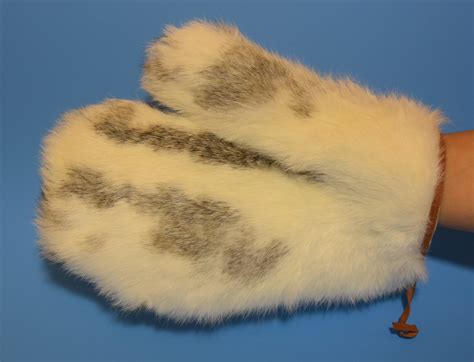 Massage Using Rabbit Fur 的图像结果