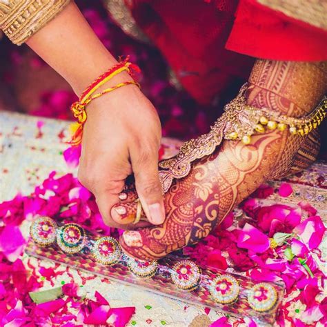 Get a Closer Look at the Royal Marwari Wedding Traditions