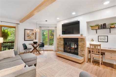 Lakeside Club -1 Bedroom Cozy Condo w/Lake Access - Condominiums for ...