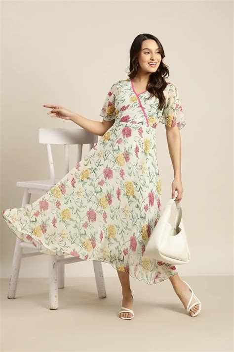 Pastels Floral Light Ivory Regular Fit V Neck Half Bell Sleeve Georget