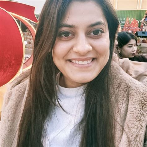 Arpita - Janki Nagar : Hi, I am doctor and M.Sc. facial asthetics and ...