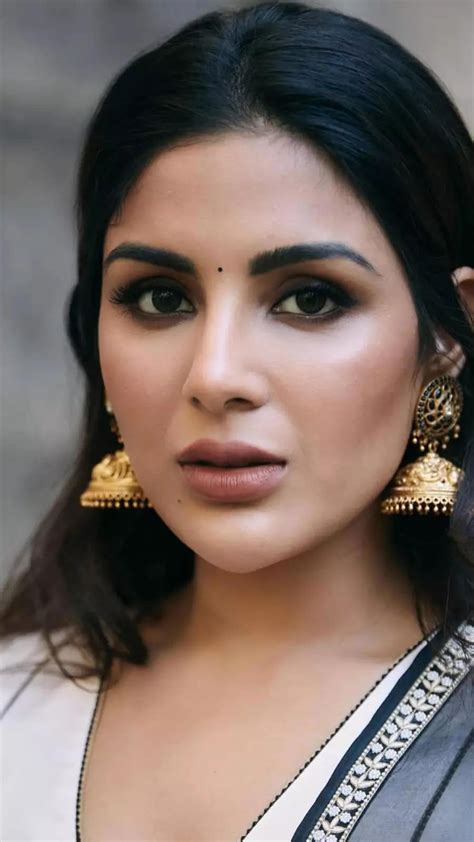 Samyuktha Embraces Bold Beauty in Style