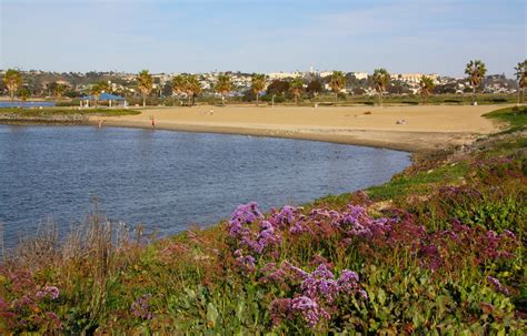 South Shores Park on Mission Bay in San Diego, CA - California Beaches