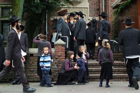 2025 Walk with a Hasid - Hasidic Insider Walking Tour - Williamsburg ...