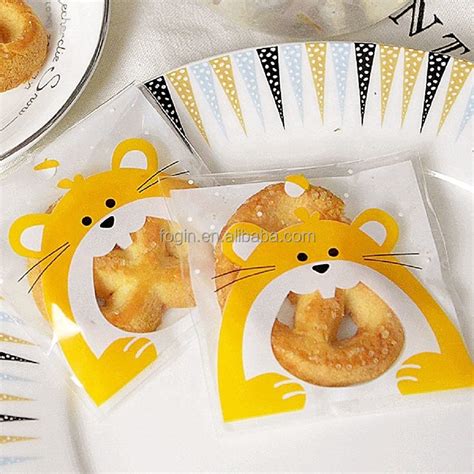 Chocozone Pack of 100 Self Adhesive Guddy Plastic Bags Party Favor ...