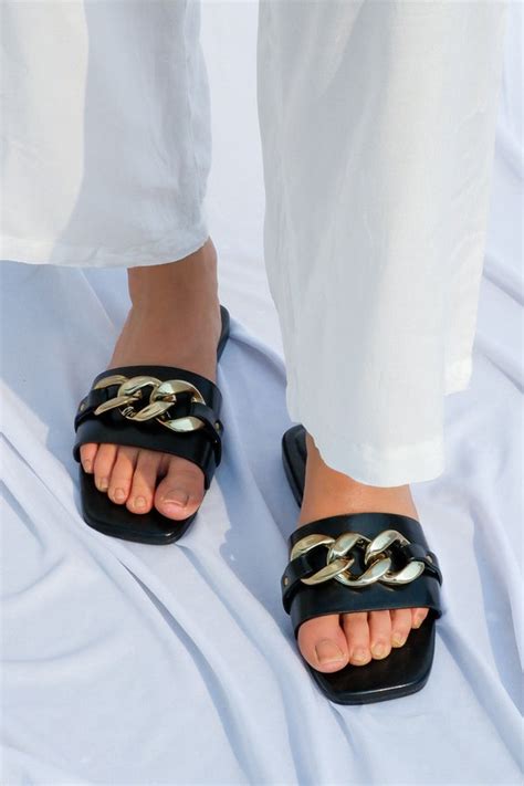 Buy Women's Footwear Online | Buy Latest Ladies Footwears @ MYMY ...