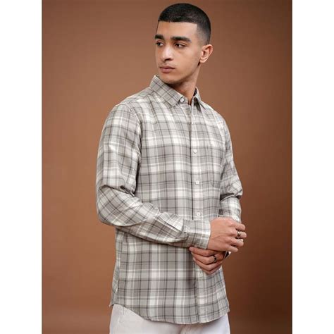 Buy HIGHLANDER Men Grey Waffle Dobby Textured Checks Casual Slim Fit ...