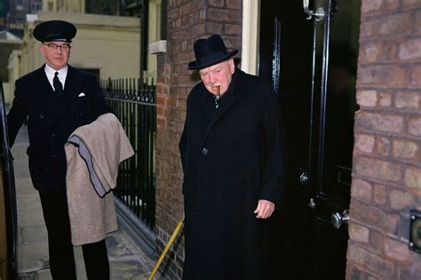 Marquess and Marchioness of Bath snap up Sir Winston Churchill’s last London home for £18.5 ...