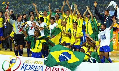 02世界杯的那支巴西队究竟恐怖到了什么地步？