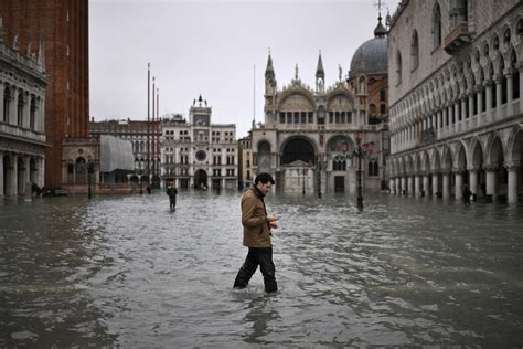 Photos Show Venice Underwater After Highest Tide In 50 Years! - Science
