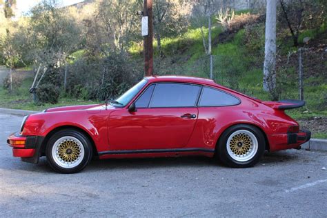 1975 Porsche 911 | Consignify