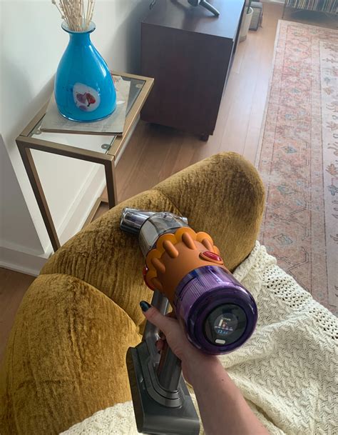 Dyson's Cheapest Laser Vacuum Made Me Feel Bad About My Dirty Floors ...