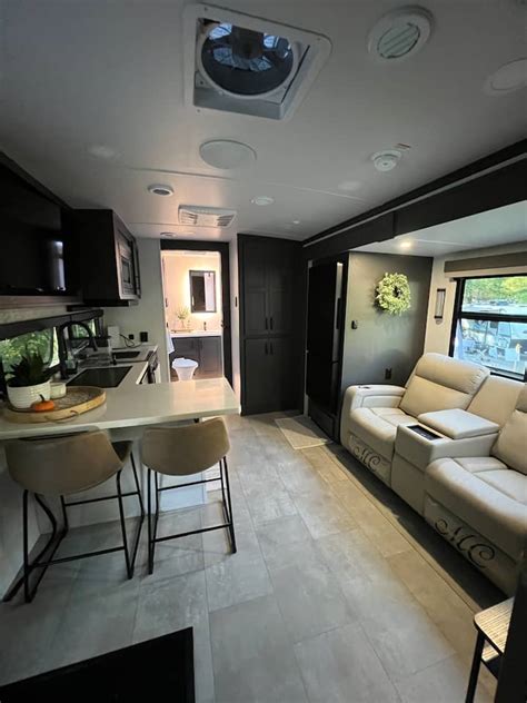 Happy Camper in Happy Valley - Airbnb