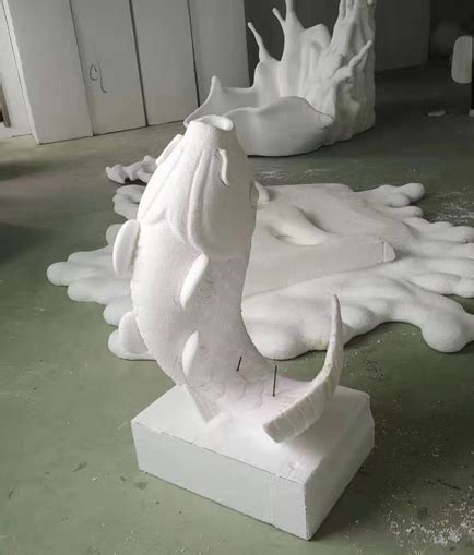 不锈钢金鱼雕塑 -贵州朋和文化景观雕塑设计