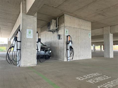 MetroHealth Visitor Parking Garage | Cleveland, OH | EV Station