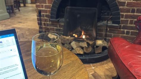 THE CROWN OF COOKHAM (Windsor and Maidenhead) - B&B Reviews, Photos ...