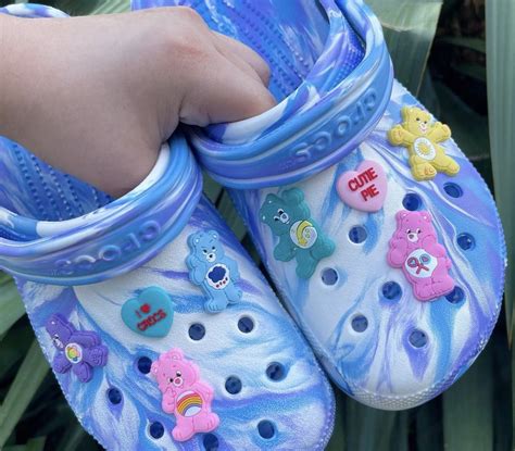 Pin by naysa on closet | Crocs fashion, Purple crocs, Cute shoes
