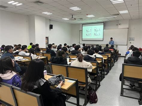 中南大学2021级港澳台学生国情法制教育讲座顺利召开-中南大学学生工作网